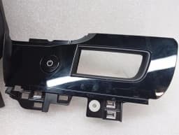 PORSCHE Porsche Taycan 9J dashboard trim 9JA854397A RHD strip cover scratched — thumbnail 3