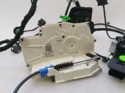PORSCHE Porsche Taycan 9J door lock 9J1839885 rear left door lock rear left — thumbnail 2