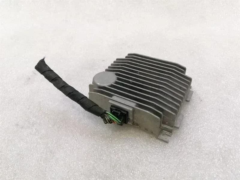 Porsche Taycan 9J electronic module amplifier 9J1035335D control unit