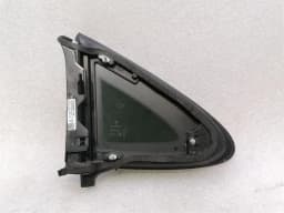 PORSCHE Porsche Taycan 9J right rear glass 9J1845298R door glass rear RH damaged — thumbnail 6