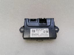 PORSCHE Porsche Taycan 9J Control Unit Rear Spoiler Adjustment 992907483P Control Unit — thumbnail 4