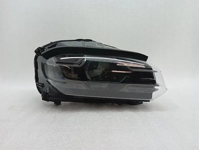 PORSCHE Porsche Taycan 9J Right 9J1941060F Headlight Headlamp Right Matrix PDLS +