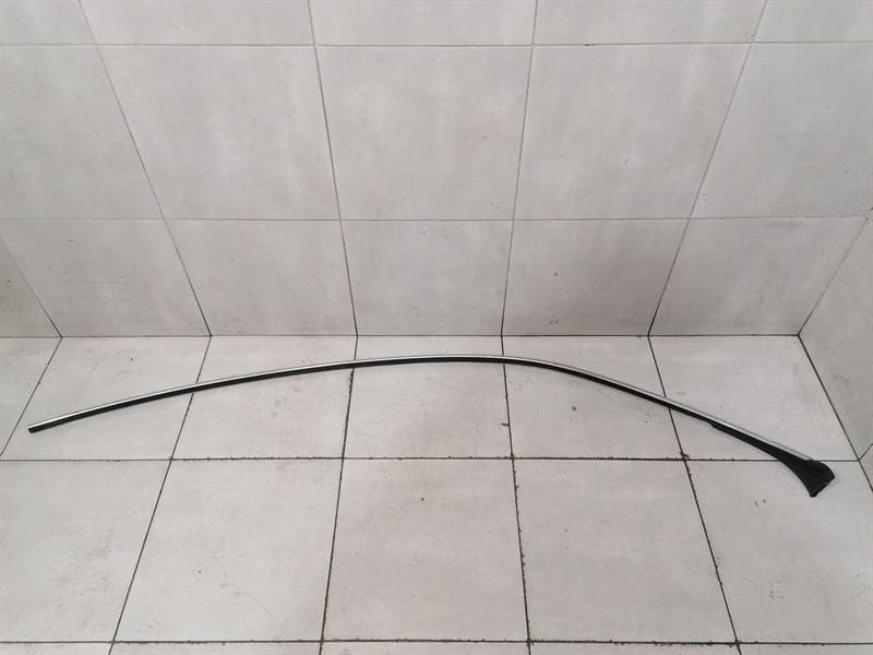 PORSCHE Porsche Taycan 9J Body Moulding 9J1853262 Bar