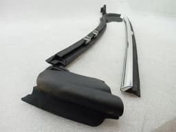 PORSCHE Porsche Taycan 9J Door Seal Window Slot 9J1839475D Door Seals — thumbnail 7