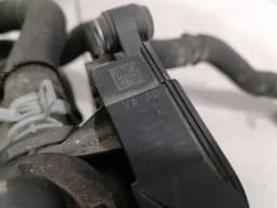 PORSCHE Porsche Taycan 9J additional cooling pump 9J1965567D coolant pump pump — thumbnail 4