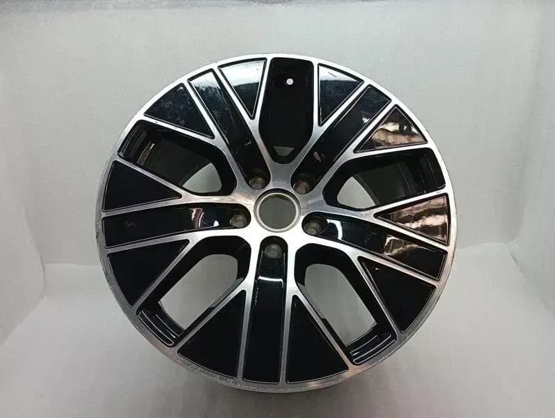 PORSCHE TAYCAN 9J Alloy Wheel 9J1601025K Alloy Wheel 11JX20 ET60 TURBO AERO