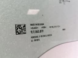 PORSCHE Porsche Taycan 9J left front door glass 9j1845019 door window front left — thumbnail 2