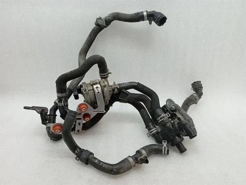 PORSCHE Porsche Taycan 9J Cooling Pipe 9J1815567 Coolant Hose Hose 9J1965567E