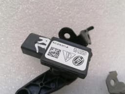 PORSCHE Porsche Taycan 9J Sensor 9J1616571B RL LEVEL Rear Left Level Sensor — thumbnail 2