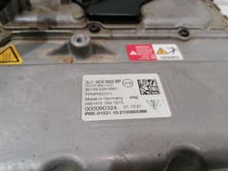 PORSCHE Porsche Taycan 9J electronic module 9J1959663BF control unit damaged — thumbnail 4