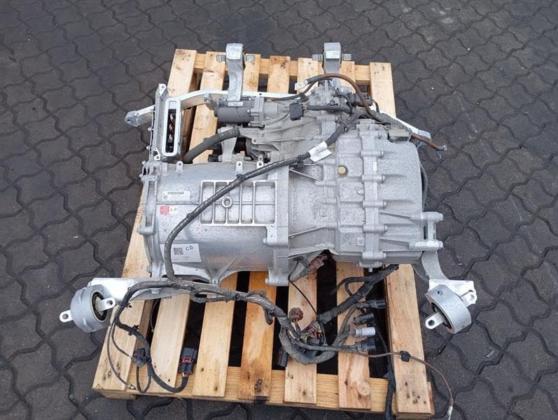 PORSCHE PORSCHE TAYCAN TURBO S 9J EBEA Engine 9J1901141D EBE REAR AXLE MOTOR