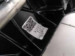 PORSCHE Porsche Taycan 9J rear spoiler 9J1827932 rear spoiler 9J1827204 complete set — thumbnail 9