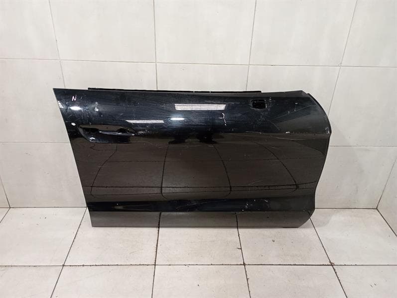 Porsche Taycan 9J right front door 9J1831052 door front right