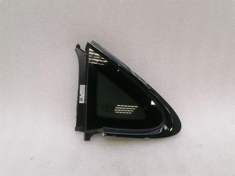 PORSCHE Porsche Taycan 9J Left Rear 1/4 Glass 9J1845297AE Door Glass 1/4 Rear LH