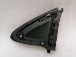 PORSCHE Porsche Taycan 9J Left Rear 1/4 Glass 9J1845297AE Door Glass 1/4 Rear LH — thumbnail 10