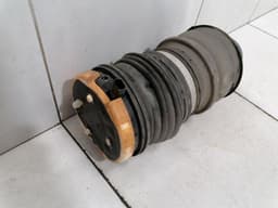 PORSCHE Porsche Taycan 9J Right Air Spring 9J1616026C Right Air Spring — thumbnail 3
