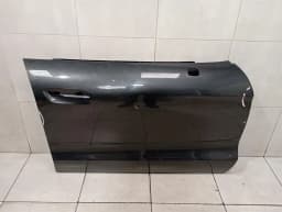 PORSCHE Porsche Taycan 9J right front door 9J1831052 door front right — thumbnail 10
