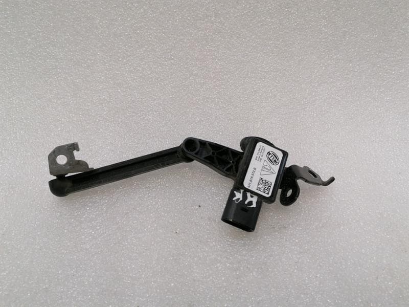 PORSCHE Porsche Taycan 9J Sensor 9J1616572B RR LEVEL Rear Right Level Sensor