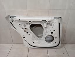PORSCHE Porsche Taycan 9J left rear door 9J1833193 door rear left — thumbnail 7