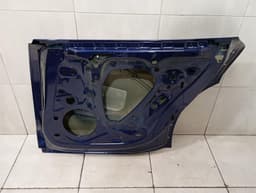 PORSCHE Porsche Taycan 9J right rear door 9J1833194 door rear right — thumbnail 7