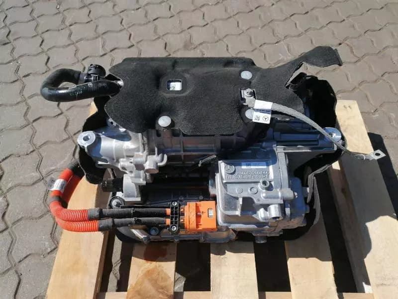 MERCEDES-BENZ Mercedes EQA H243 EQA350 ELECTRIC MOTOR REAR ENGINE A2433408802 ENGINE