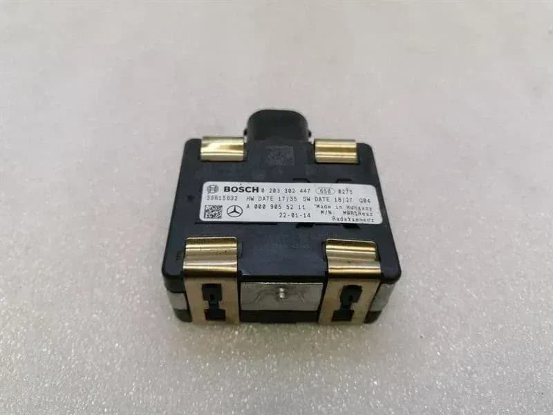 Mercedes EQA H243 Blind Spot Sensor A0009055211 Radar Sensor