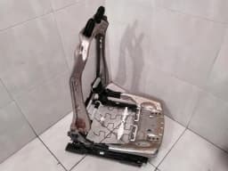 TESLA Tesla Model 3 Front Right Seat Frame 1103997-00-B Front Right Seat Frame — thumbnail 8