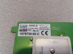 TESLA Tesla Model 3 Standard Range Aerial / Antenna 1079734-00-C Antenna — thumbnail 7