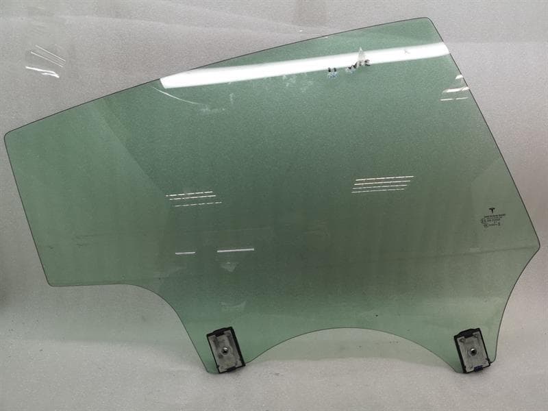 TESLA Tesla Model 3 Standard Range Door Glass 1077905-99-C Rear Right Door Panel