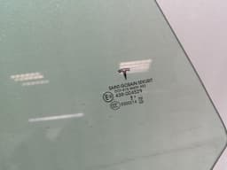 TESLA Tesla Model 3 Standard Range Door Glass 1077905-99-C Rear Right Door Panel — thumbnail 5