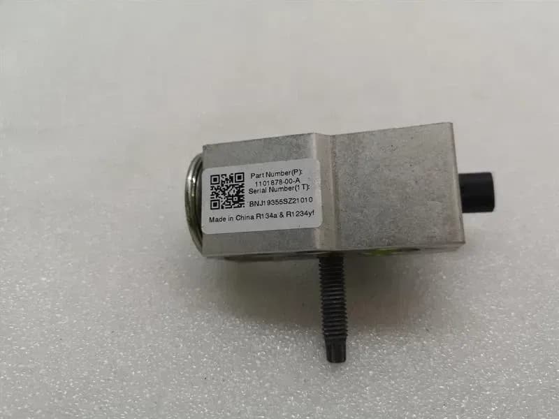 TESLA TESLA MODEL 3 STANDARD RANGE A/C VALVE 1101878-00-A Climate Change Line Climate