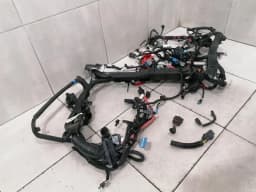 TESLA TESLA MODEL 3 FRONT COMPARTMENT WIRING LOOM 2567964-07-C RIGHT HAND DRIVE RHD — thumbnail 9