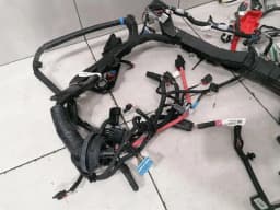TESLA TESLA MODEL 3 FRONT COMPARTMENT WIRING LOOM 2567964-07-C RIGHT HAND DRIVE RHD — thumbnail 6