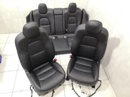 TESLA Tesla Model 3 Long Range Seat Interrior 7654322-01-D PUR BLACK Black RHD — thumbnail 1
