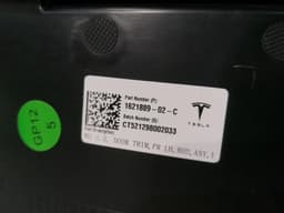 TESLA TESLA MODEL 3 LONG RANGE DOOR CARD FRONT LEFT 1621889-02-C RIGHT HAND DRIVE RHD LIFT — thumbnail 5