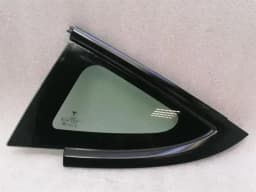 TESLA Tesla Model 3 Long Range RLH Quarter Glass 1514978-01-C Door Panel 1/4 Rear Left — thumbnail 1