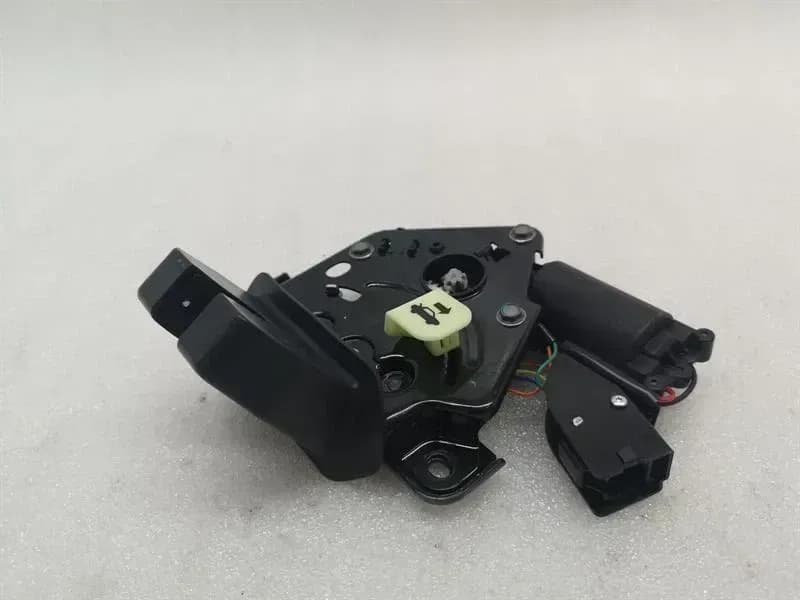 TESLA Tesla Model 3 Long Range Boot Lock 1500604-CN-B Tailgate Lock