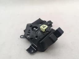 TESLA Tesla Model 3 Long Range Boot Lock 1500604-CN-B Tailgate Lock — thumbnail 2