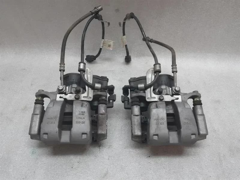 TESLA Tesla Model 3 Long Range Rear Brake Caliper 1044623-00-J Brake Caliper Rear Set