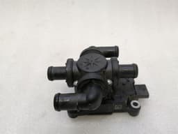 AUDI Audi E-Tron GT heater valve 9J1906459A heater valve — thumbnail 5