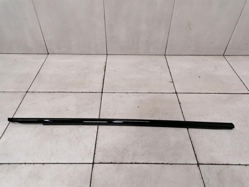 AUDI Audi E-tron GT FRH Door Moulding 4J3837476C Front Right Door Bar