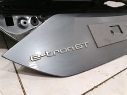 AUDI Audi E-tron GT boat Lid 4J3827025B tailgate — thumbnail 3