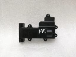 TESLA Tesla Model X P100D FRH Door Module 1045354-00-B Door Control Unit Front Right — thumbnail 4