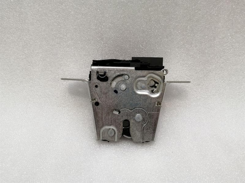 Porsche Taycan 9J boat lock 9J1827447 tailgate lock