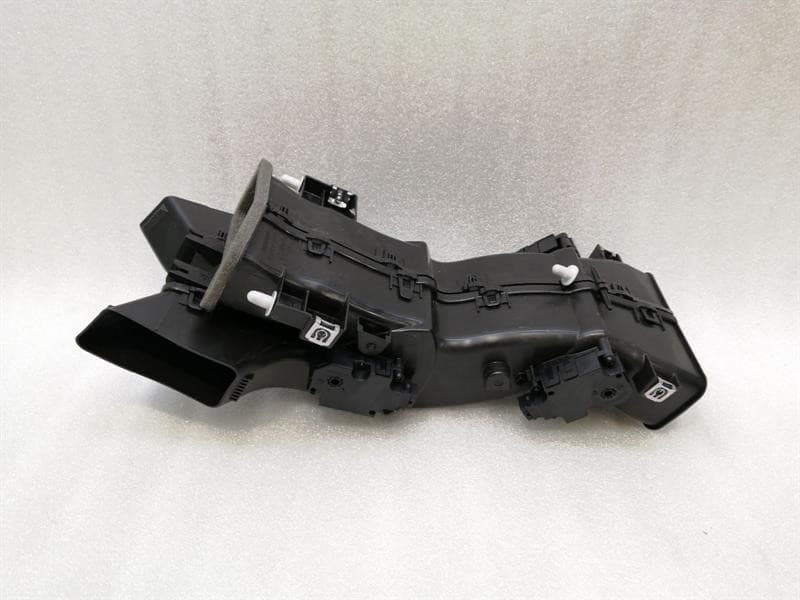 PORSCHE Porsche Taycan 9J rear air duct 9J1815327C ventilation nozzle ventilation grille rear