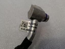 PORSCHE Porsche Taycan 9J A/C pipe 9J1820249J air conditioning line air conditioning — thumbnail 3