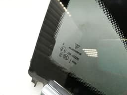 PORSCHE Porsche Taycan 9J left rear quarter glass 9J1845297R door glass 1/4 rear left — thumbnail 3