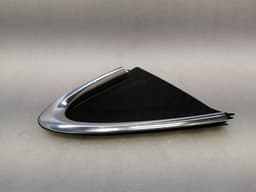 PORSCHE Porsche Taycan 9J left rear quarter glass 9J1845297R door glass 1/4 rear left — thumbnail 10