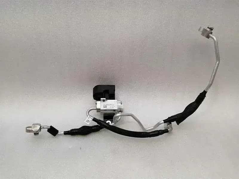 PORSCHE Porsche Taycan 9J A/C pipe set 4M0816682E air conditioning line air conditioning kit
