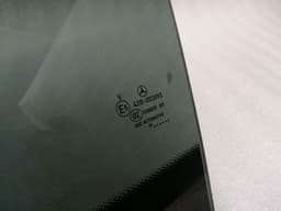 MERCEDES-BENZ Mercedes EQC N293 left rear door glass A2937350300 door window rear left — thumbnail 3